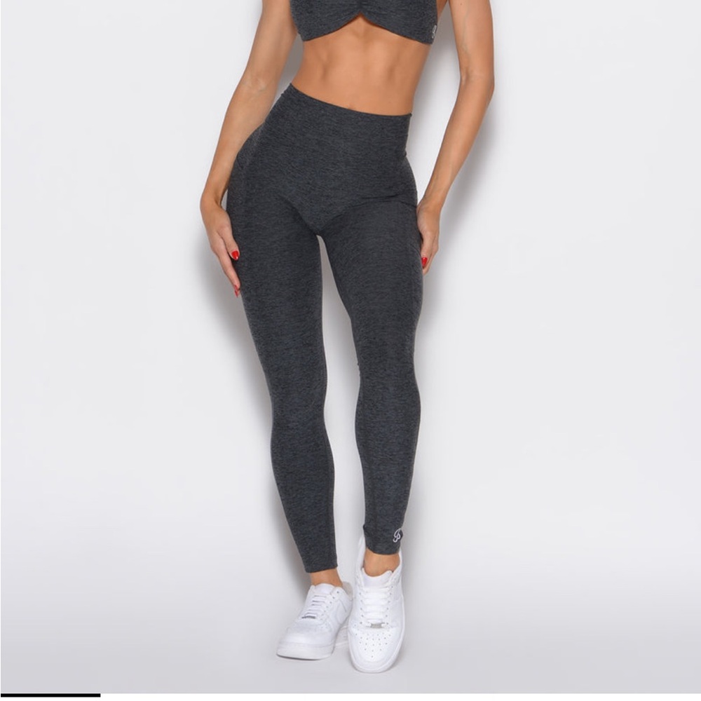 Bombshell Sportswear Curves 2.0 Women's High-Waisted Gray Leggings